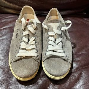 Prada pre-owned size 37 1/2